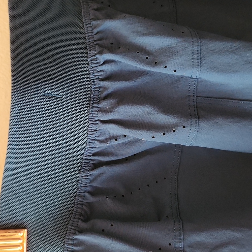 Lululemon Men's T.H.E short 10” linerless, Size S - Picture 6 of 11